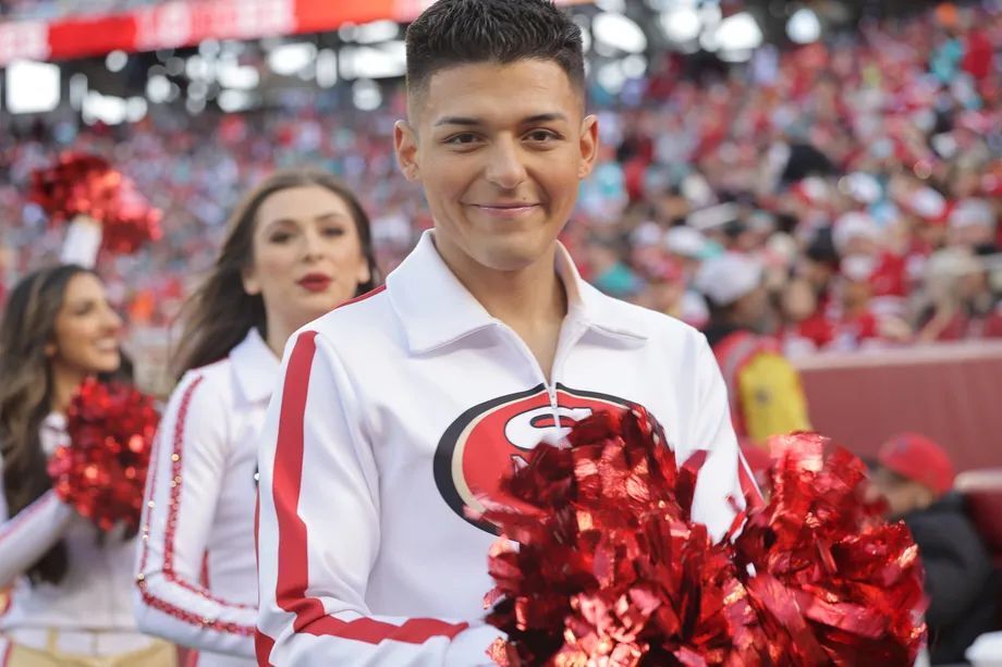 Cheerleaders Outsports Cheerleaders outsports