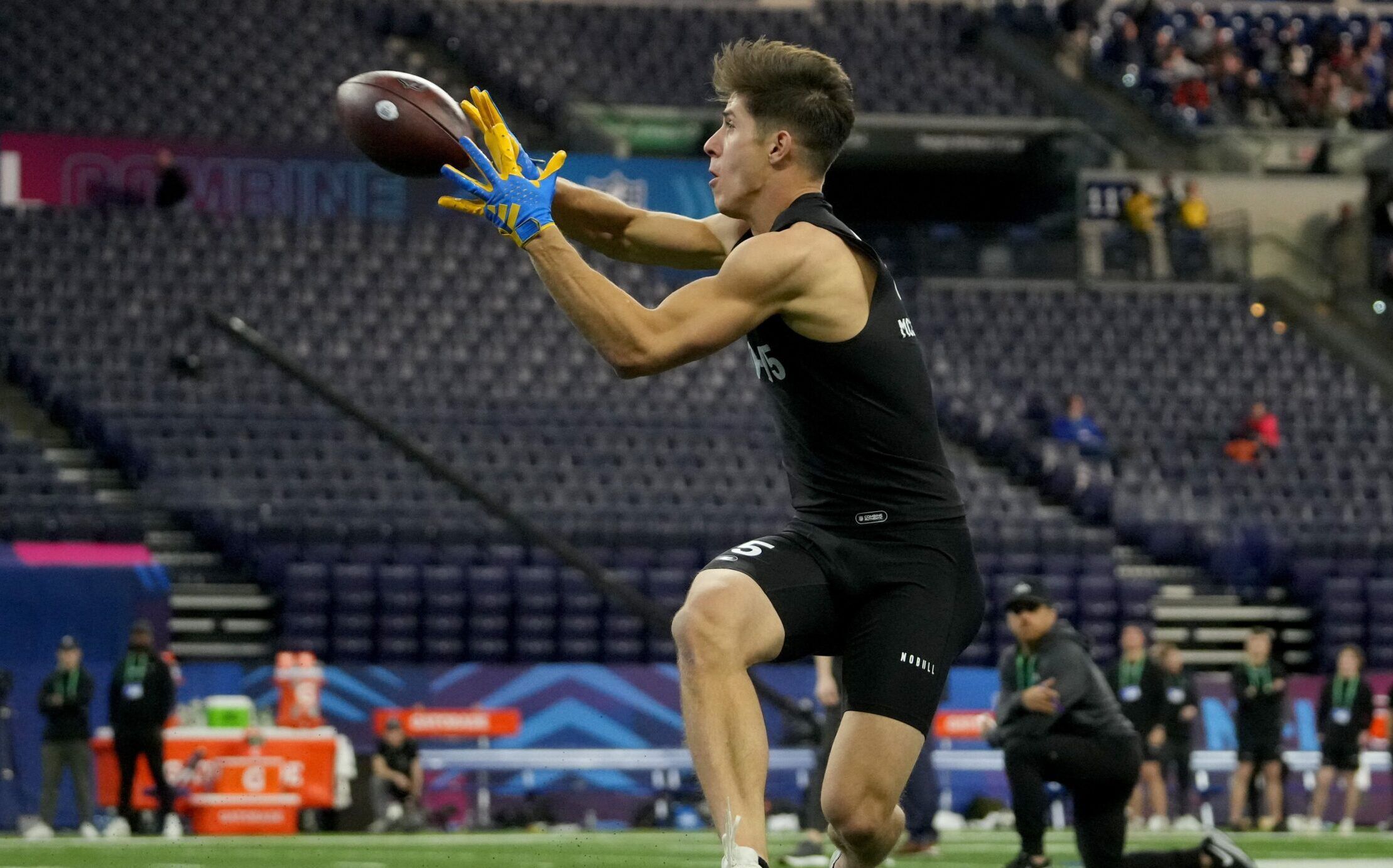 NFL Combine is a weird spectacle with a homoerotic flair Outsports