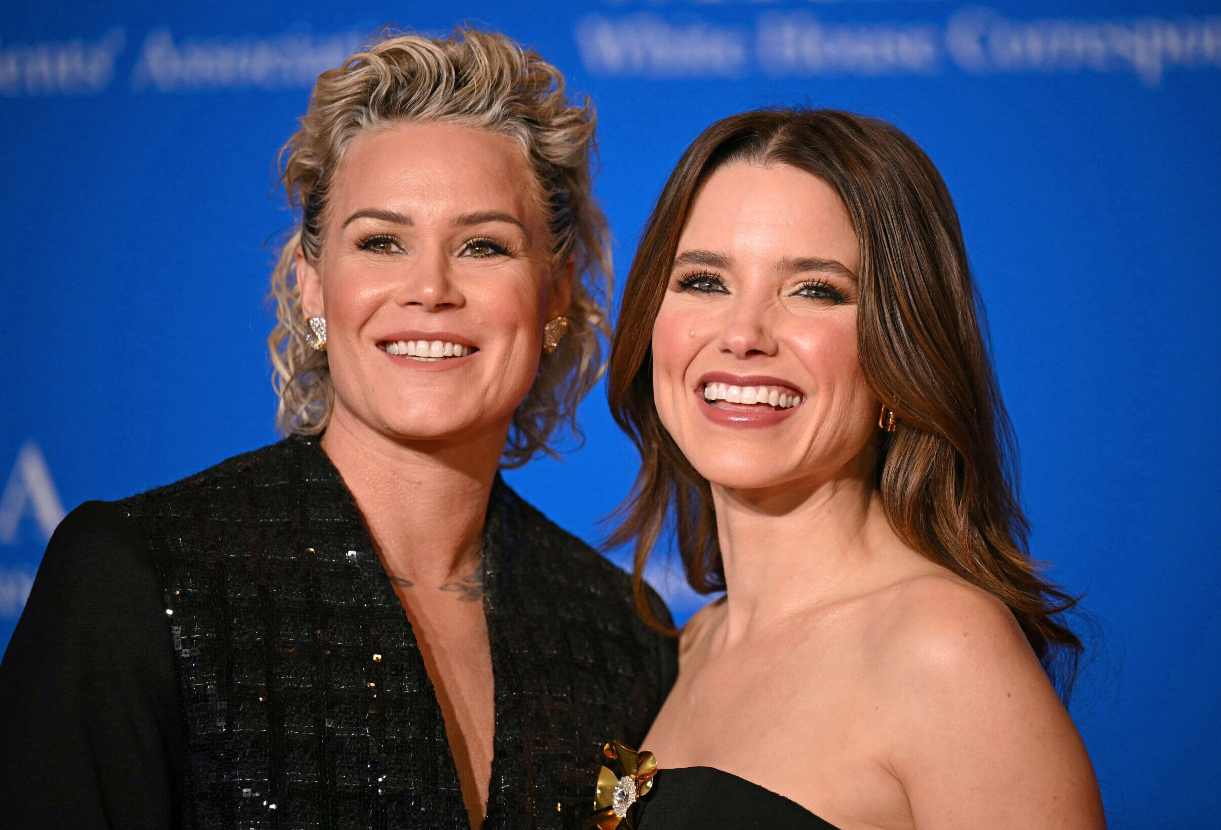 Sophia Bush Is Dating Gay Soccer Star Ashlyn Harris- Outsports