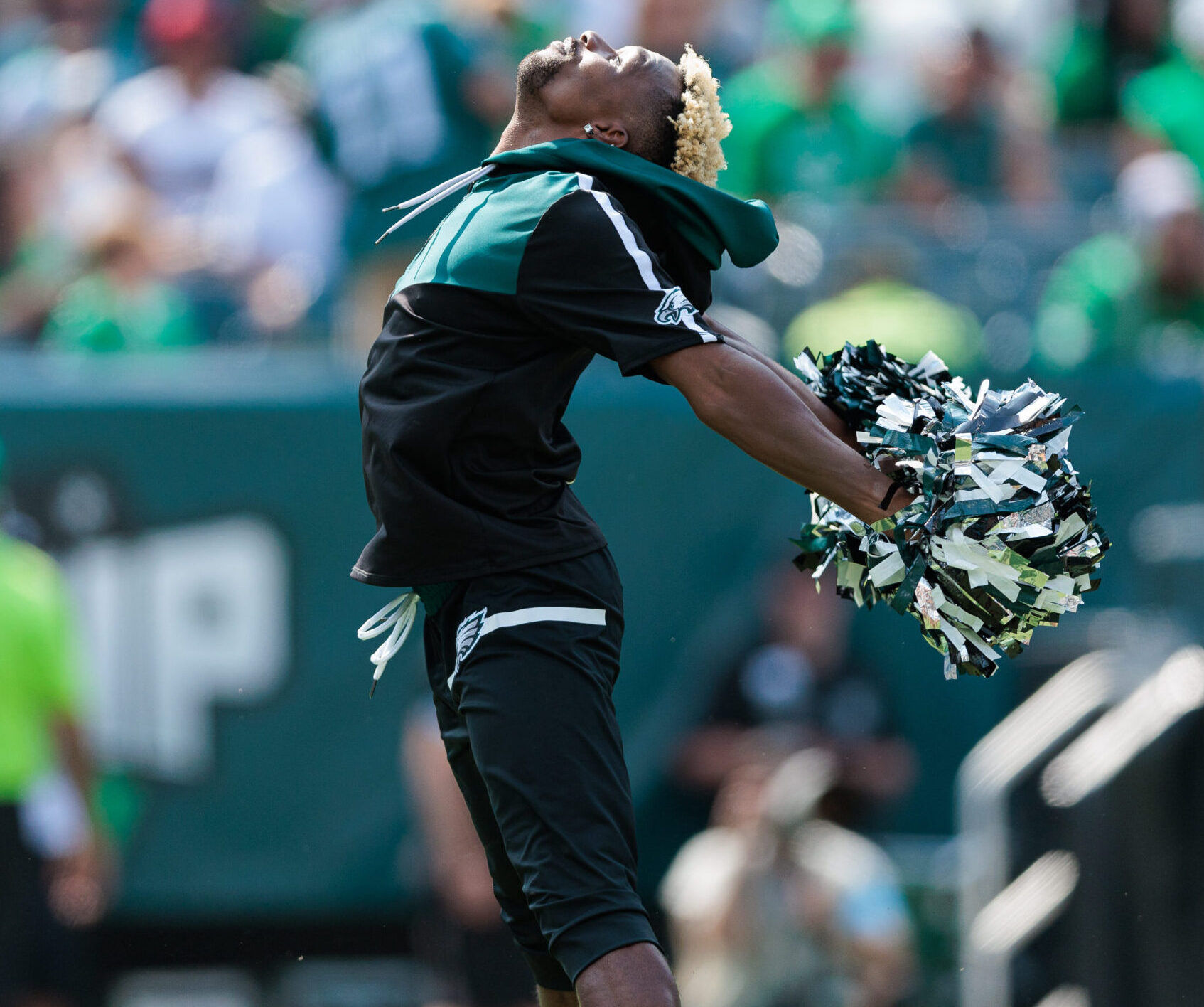 Super Bowl LIX Has Male Cheerleader For The Philadelphia Eagles super-bowl-lix-has-male-cheerleader-for-the-philadelphia-eagles