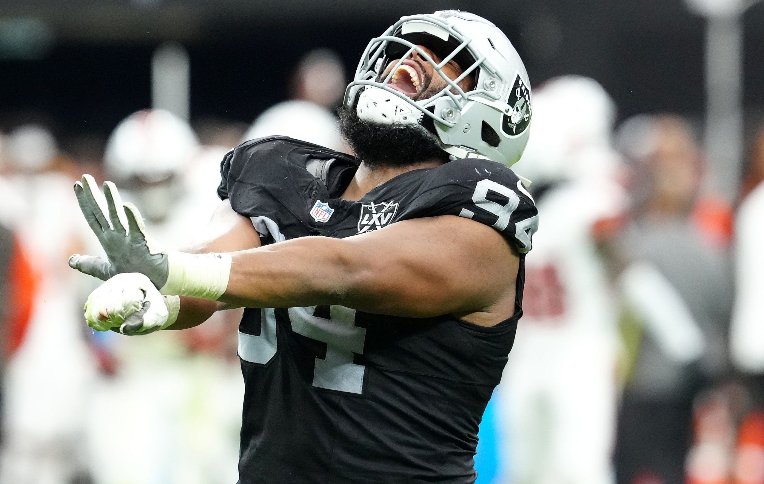 Did Raiders cut this player because he kissed a teammate? Outsports